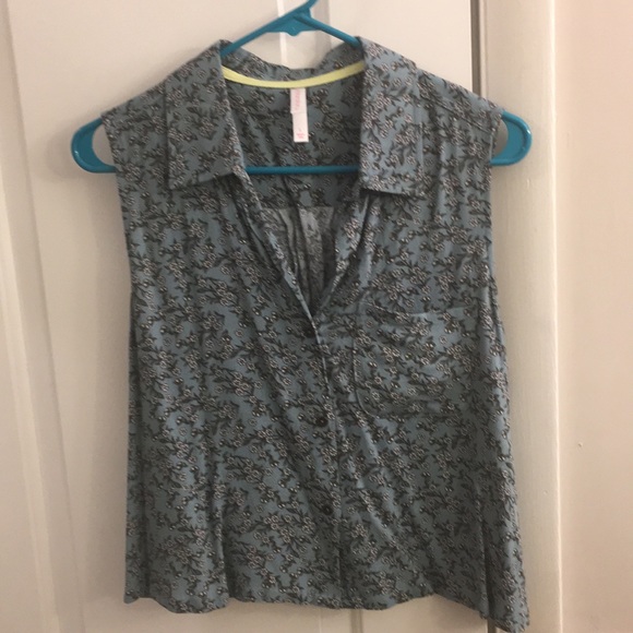 Xhilaration crop top green + white flower pattern - Picture 1 of 6